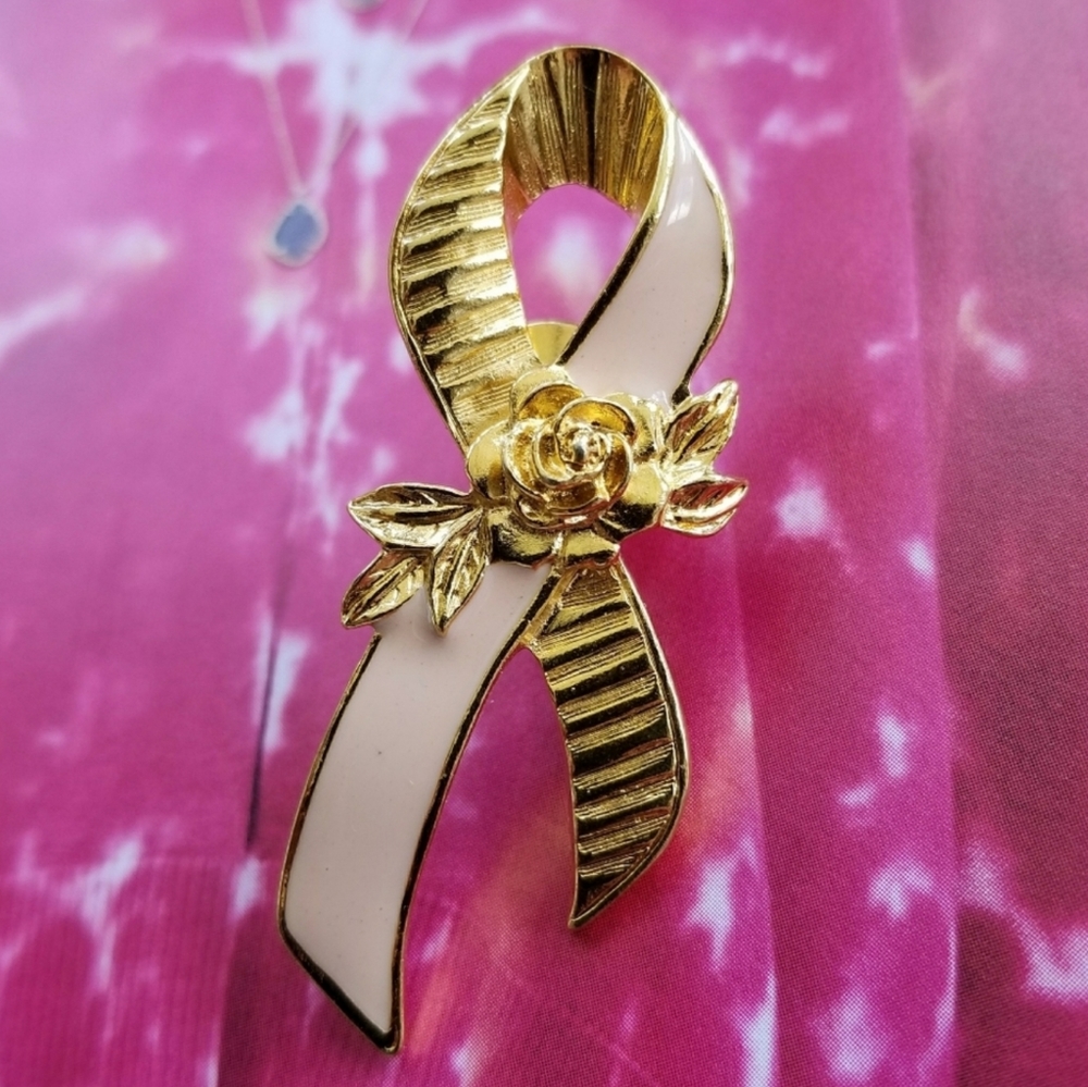 Avon Breast Cancer ribbon brooch pink gold rose